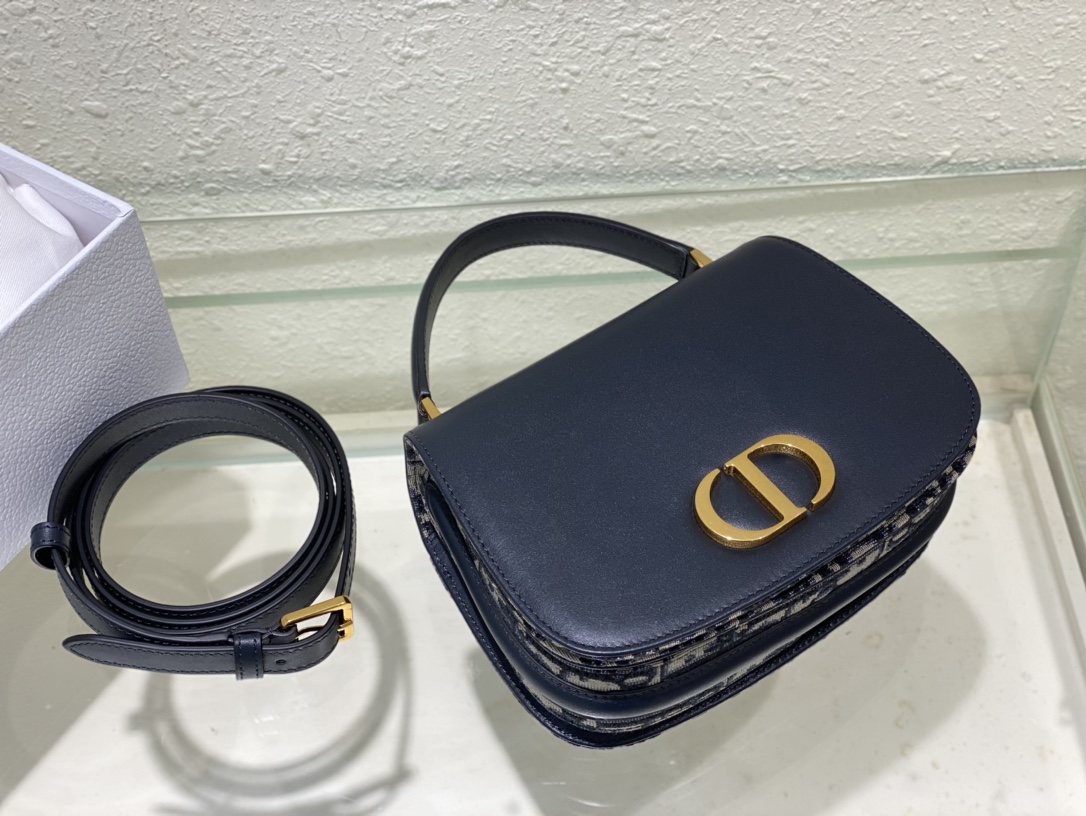 Medium 30 Montaigne Avenue Top Handle Bag Blue Dior Oblique Jacquard and Ribbed Calfskin